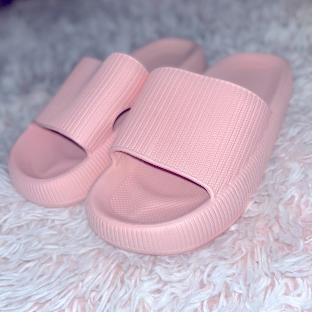 Pink Comfy Gummy Slides